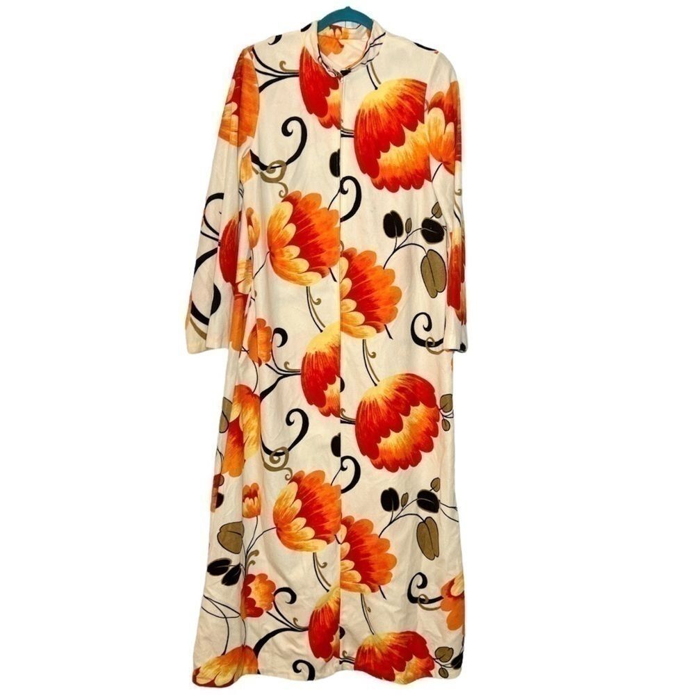 Vintage 60s/70s MCM Floral Fleece Knit Zip Front Robe Dress Size Medium Funky